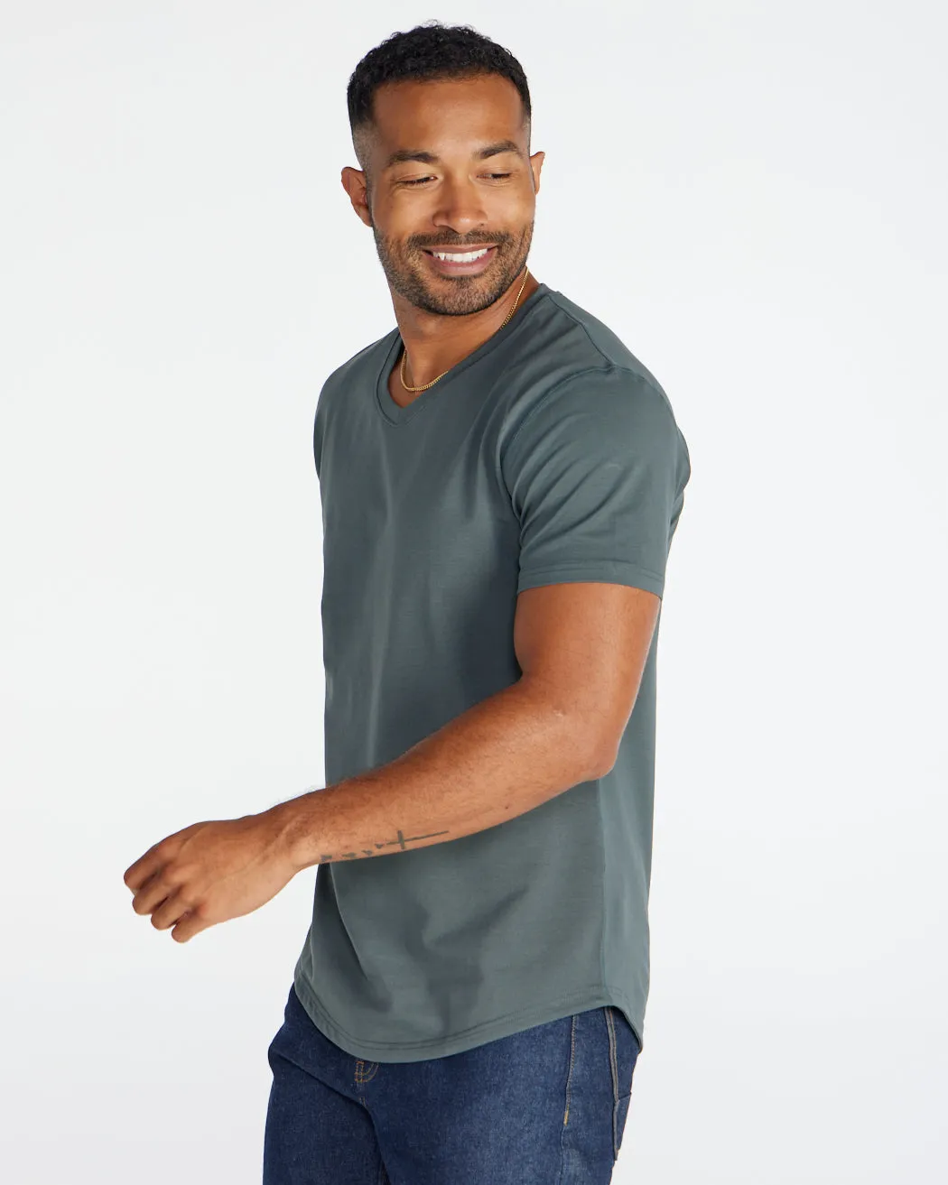 Drop-Cut V-Neck: LUX <!-- Size XXXL -->