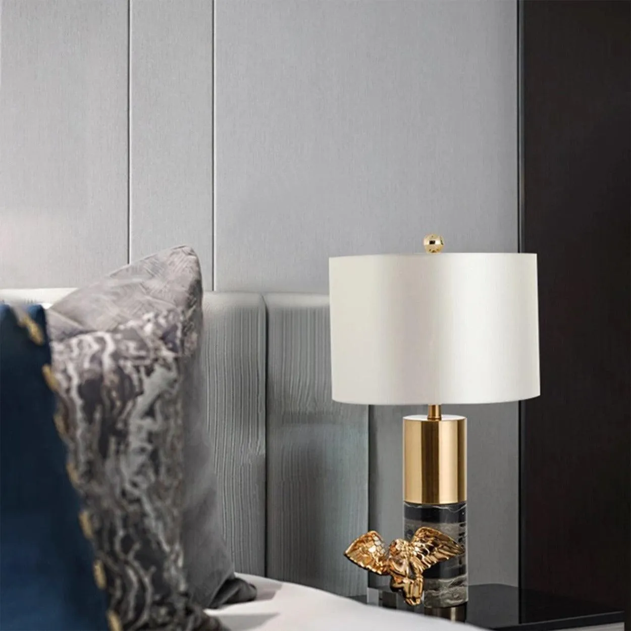 GOLD WITH MARBLE TEXTURE TABLE LAMP