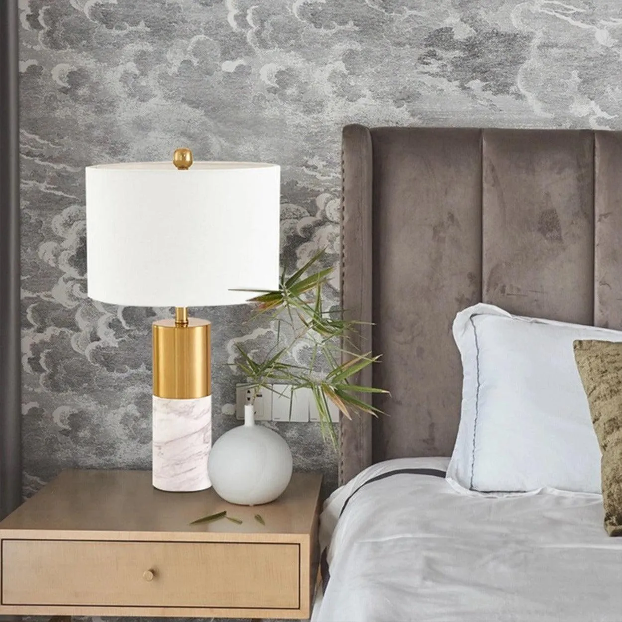 GOLD WITH MARBLE TEXTURE TABLE LAMP