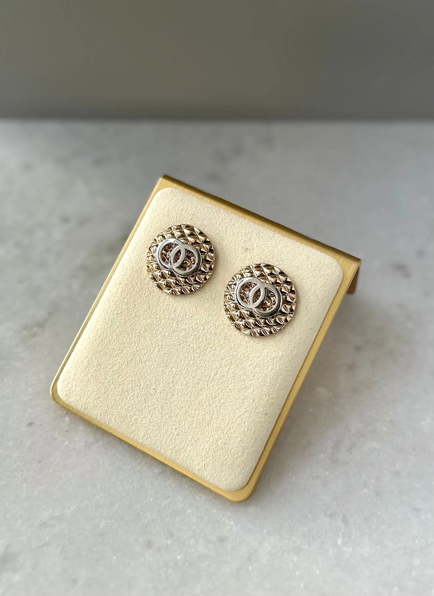 Linked Circle Texture Earrings