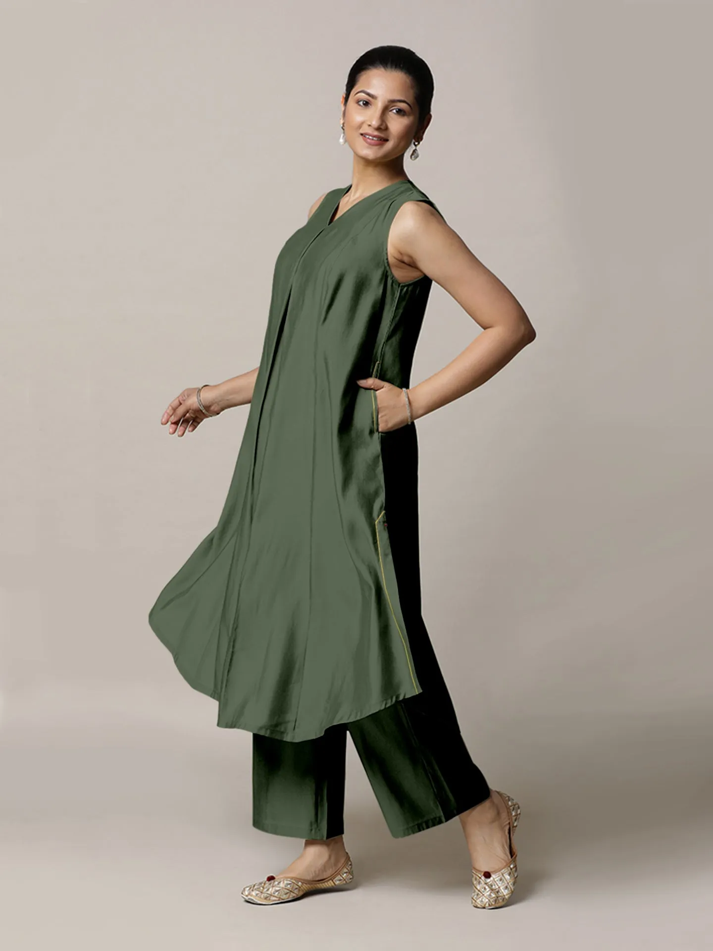 Mirha x Rozaana | A Line Kurta in Pine Green with Thread Work | Coords or Only Kurta