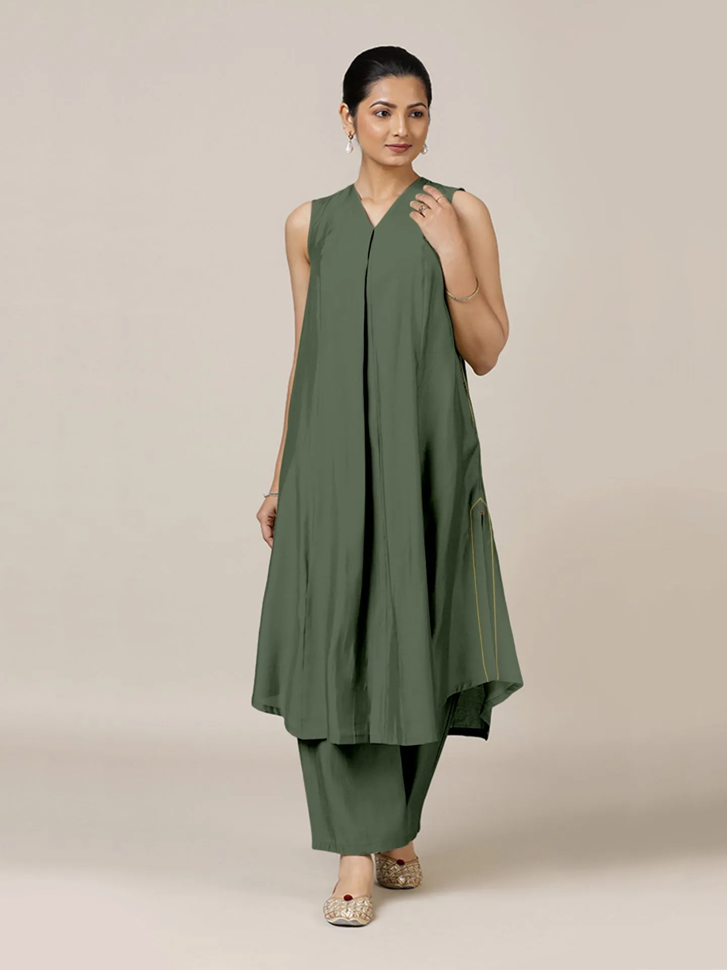 Mirha x Rozaana | A Line Kurta in Pine Green with Thread Work | Coords or Only Kurta