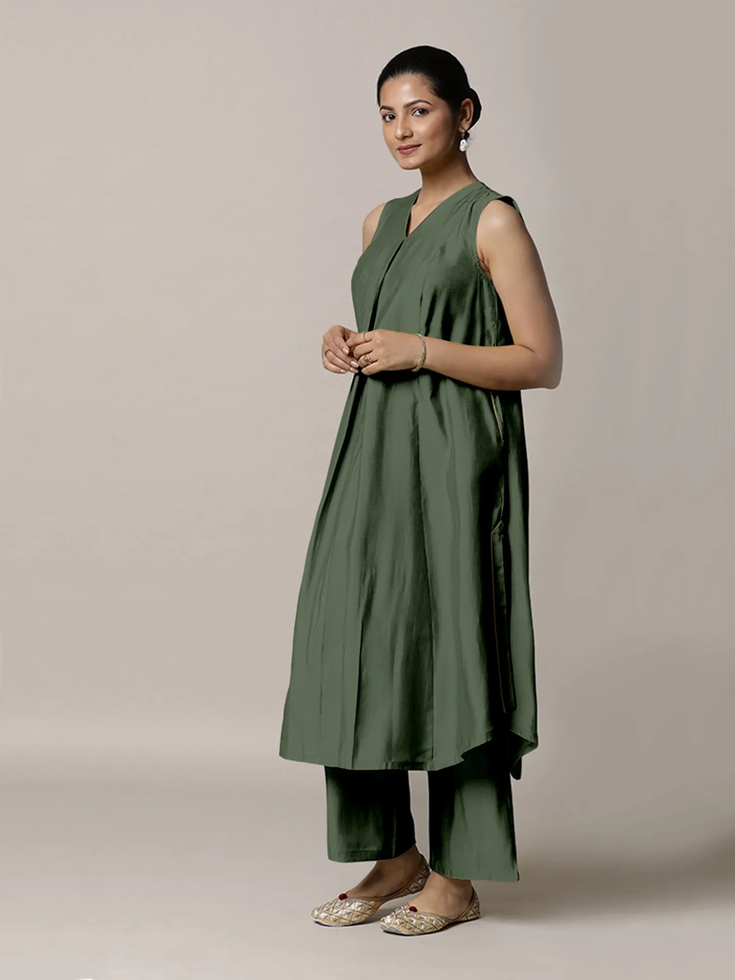 Mirha x Rozaana | A Line Kurta in Pine Green with Thread Work | Coords or Only Kurta