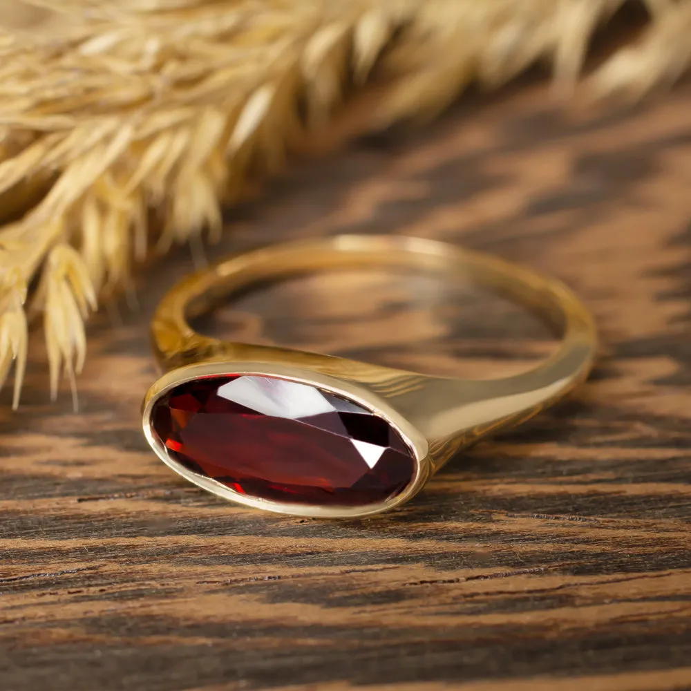 MOVAL RED GARNET 14K YELLOW GOLD RING EAST WEST BEZEL OVAL MARQUISE SOLITAIRE