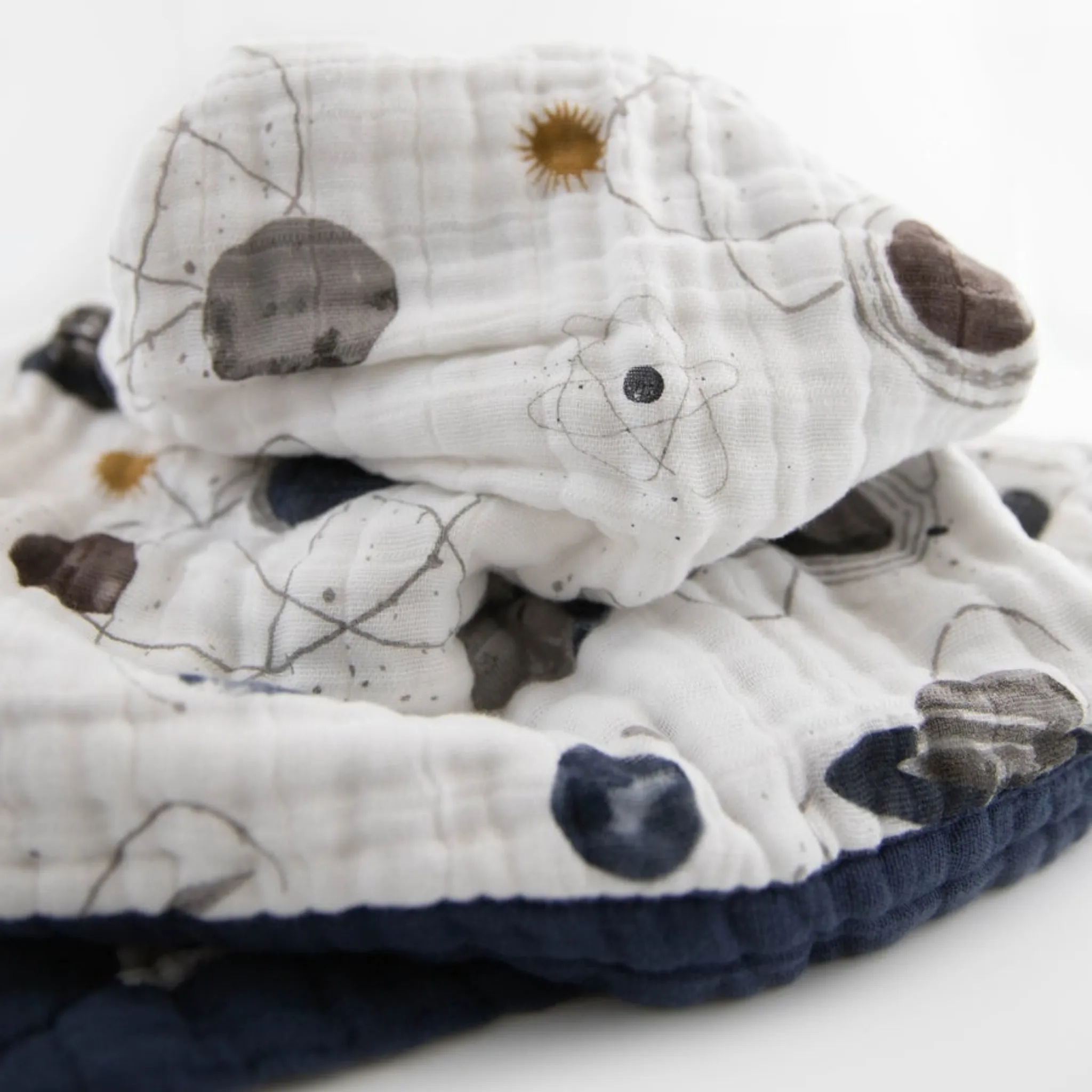 Muslin Planetarium Quilt