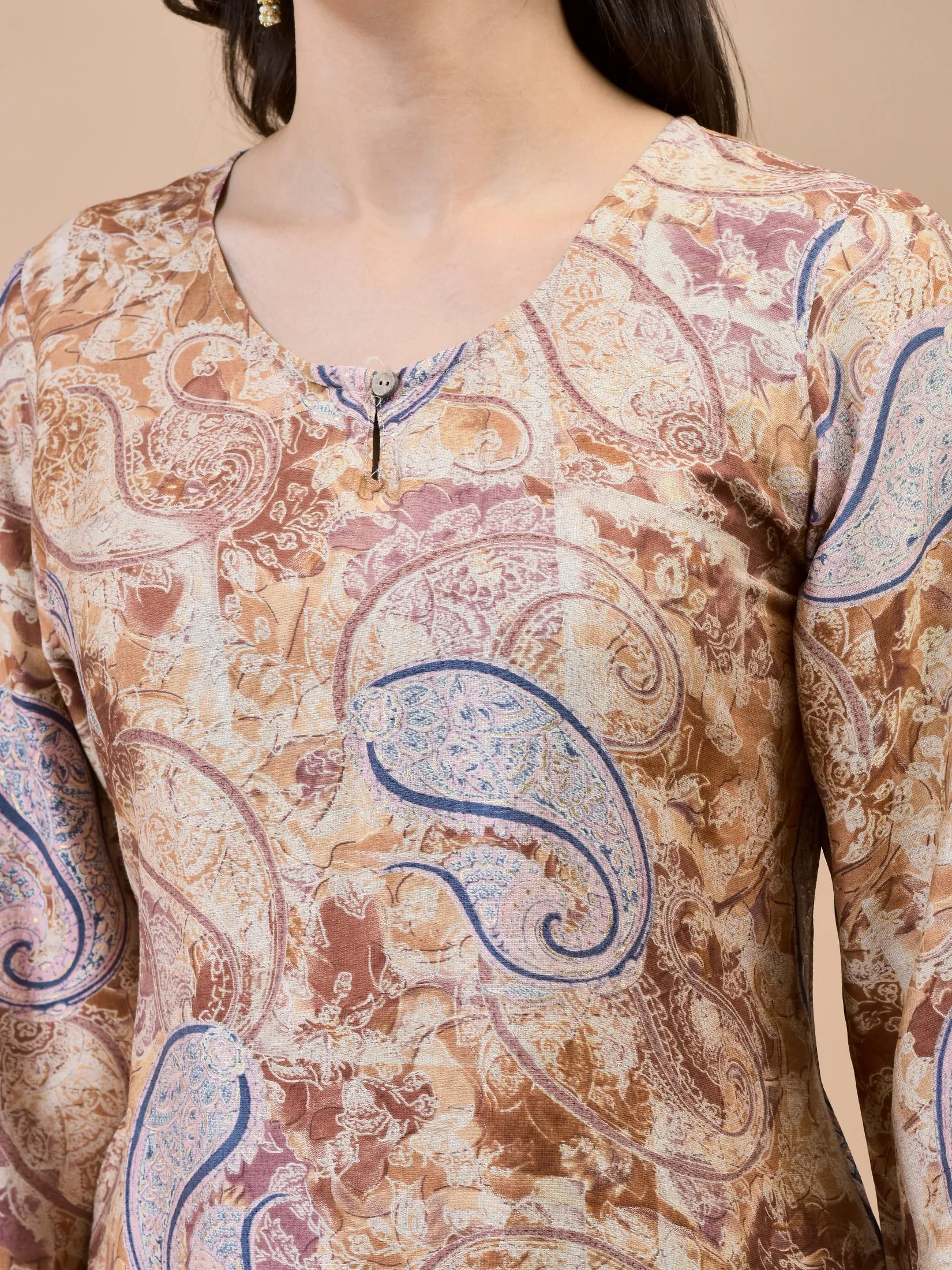 Women Shantoon Brown Solid Kurta