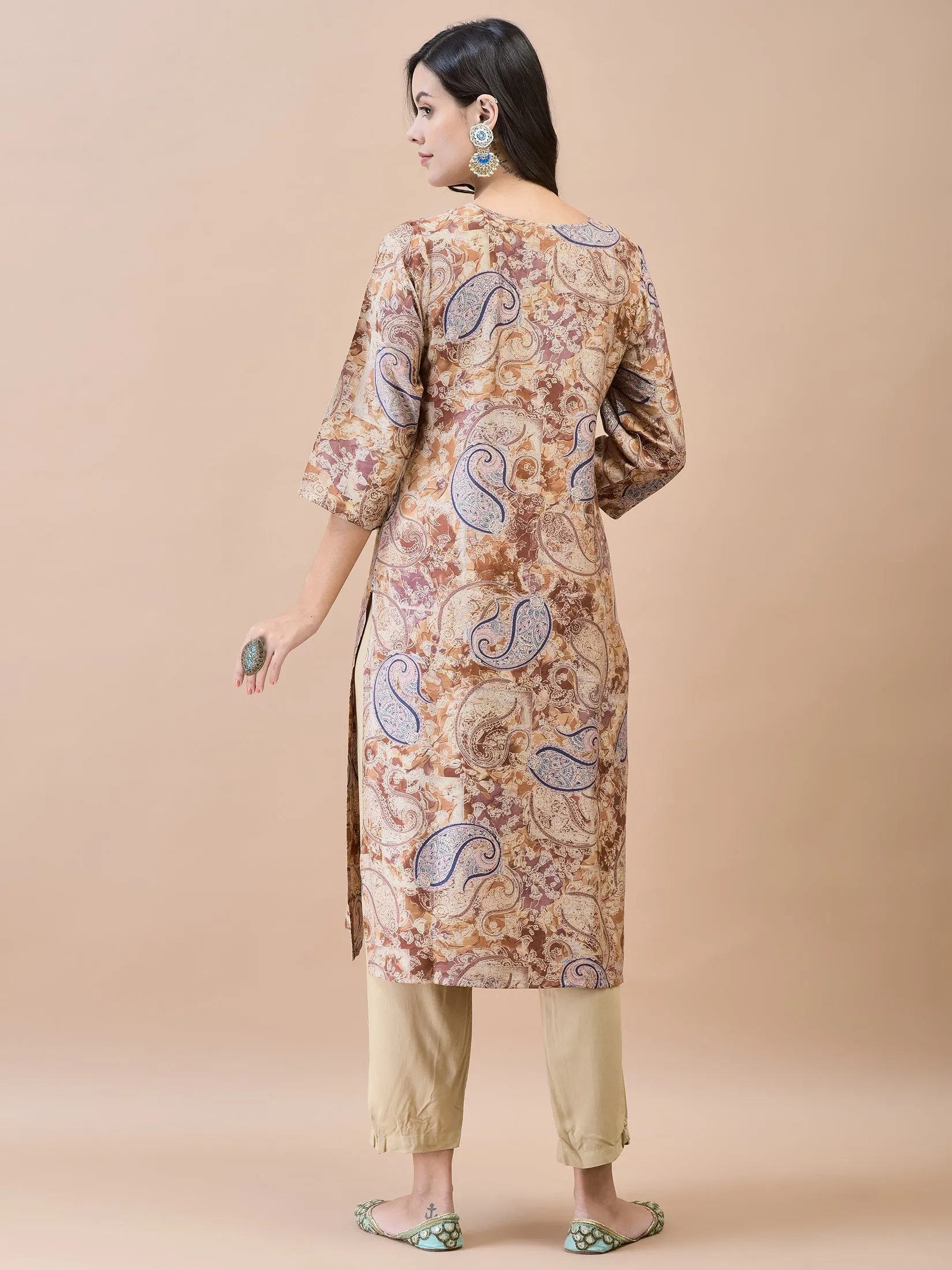 Women Shantoon Brown Solid Kurta