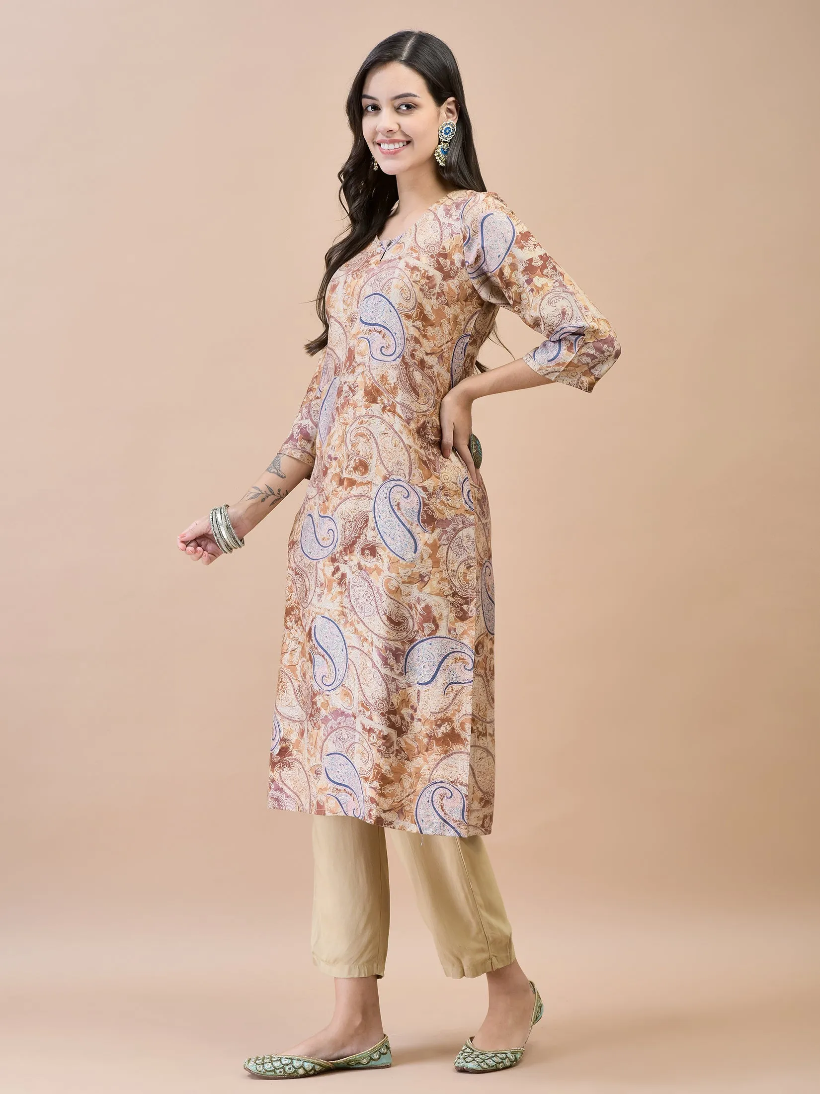 Women Shantoon Brown Solid Kurta