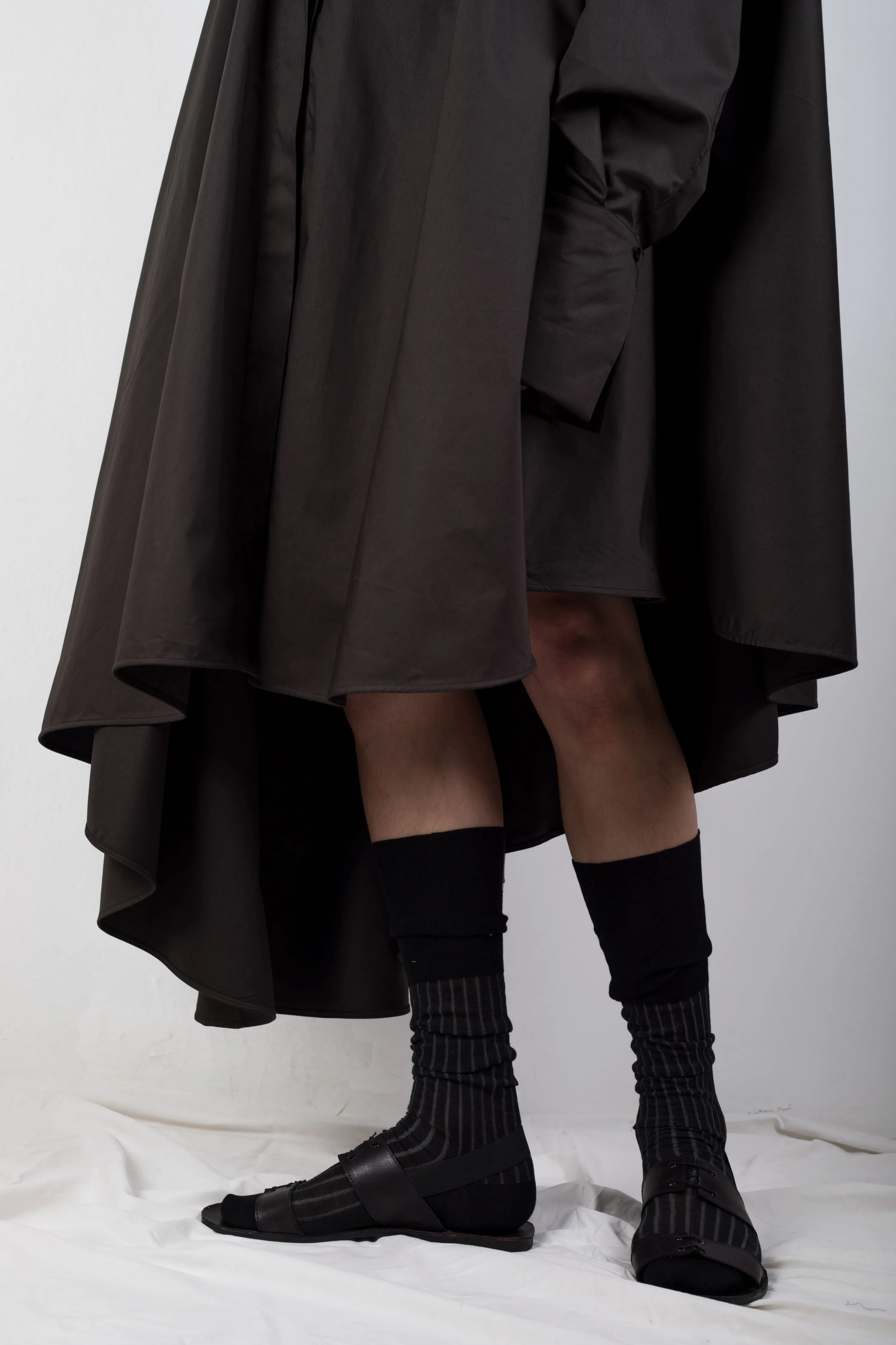 Zero waste elongated black shirt